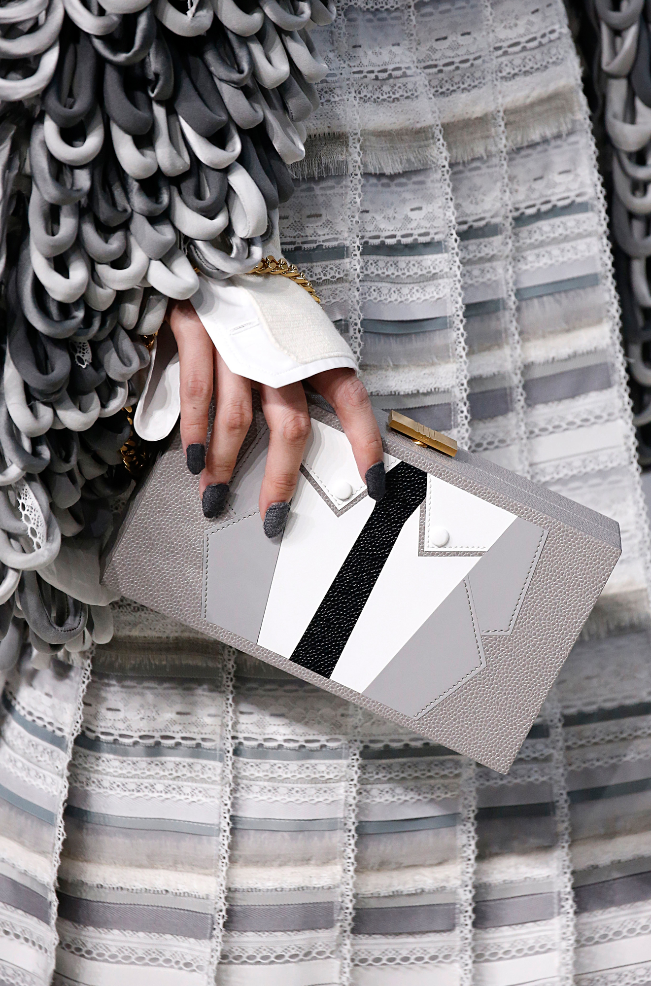 thom browne embed2